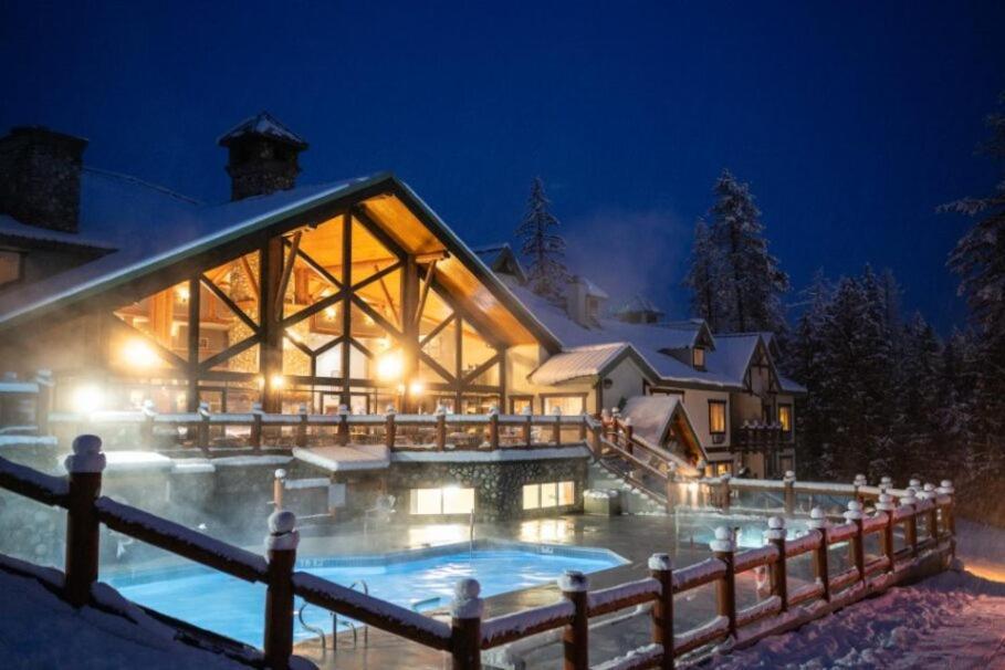 Lizard Creek Lodge Fernie Exterior photo