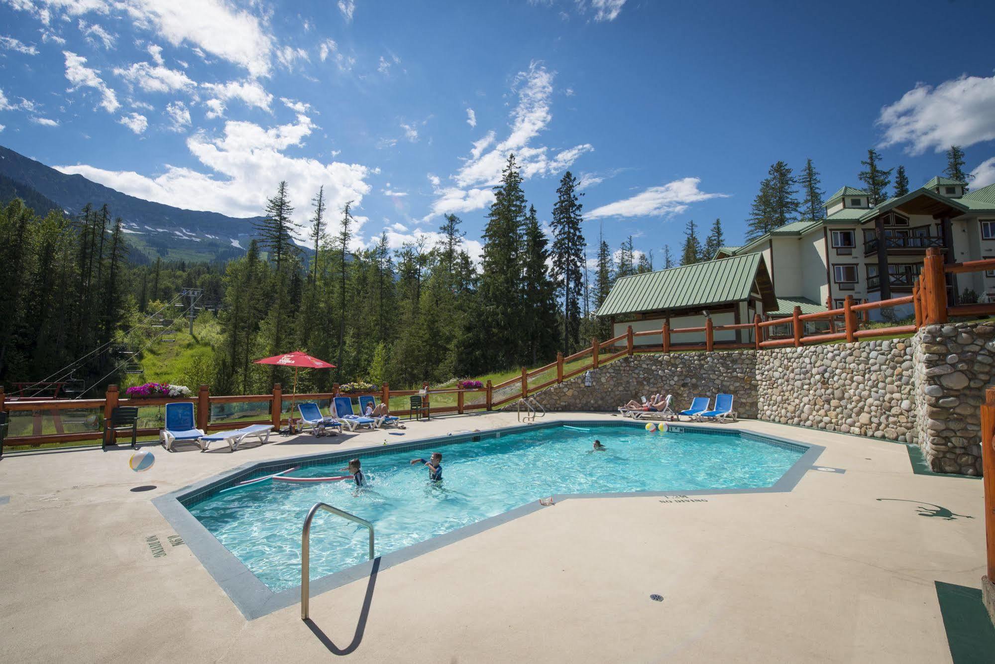 Lizard Creek Lodge Fernie Exterior photo